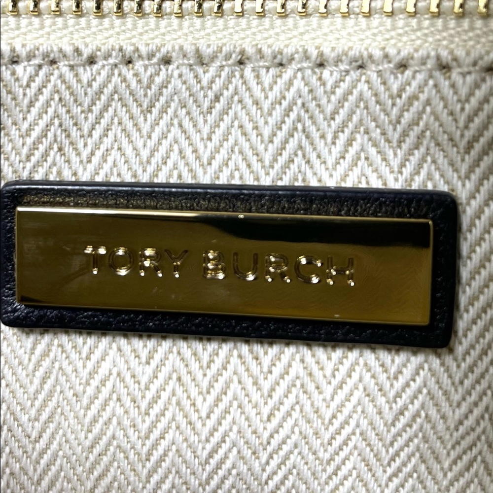 Tory Burch Kira Chevron CONVT SHLDR Bag. Excellent Condition New. Black/Gold. - Picture 11 of 14